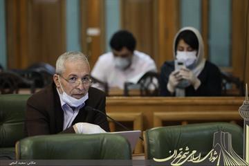 رییس کمیته اقتصاد و تنظیم مقررات شورای اسلامی شهر تهران: حضور یک میلیون نفر بخش خدماتی به معنای مجوز حضور دیگر شهروندان نیست
